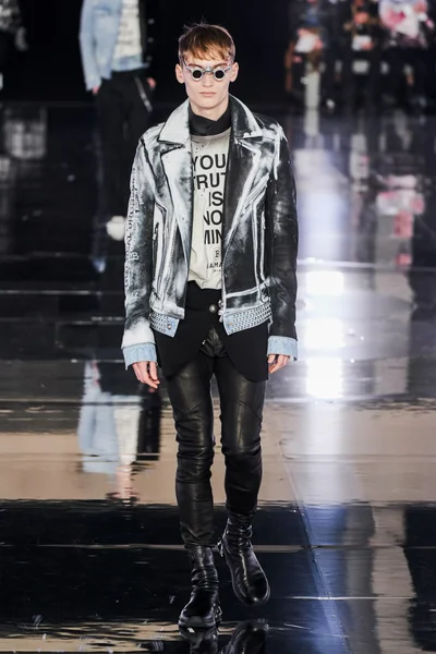 Look 53